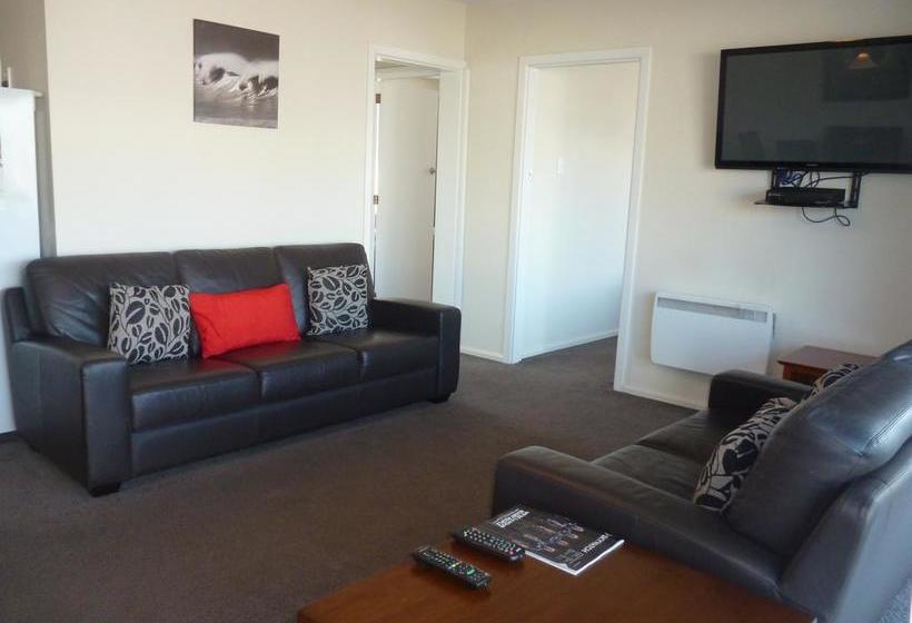 Cashel Court Motel 12