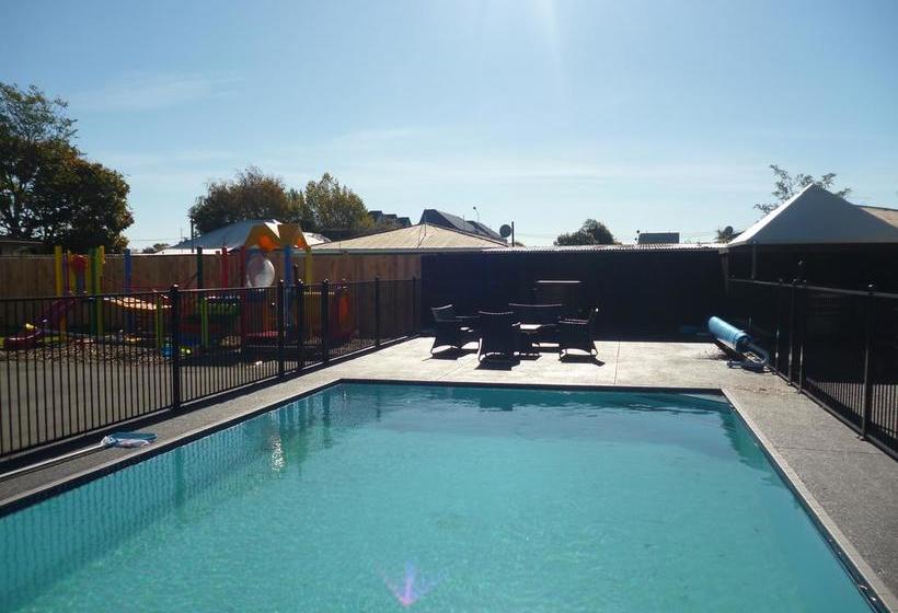 Cashel Court Motel 18