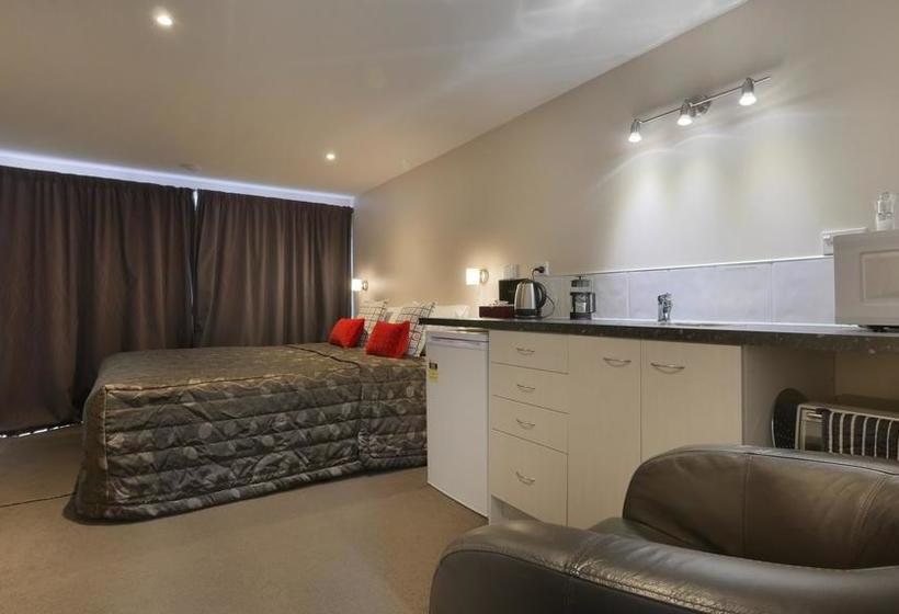 Cashel Court Motel 4