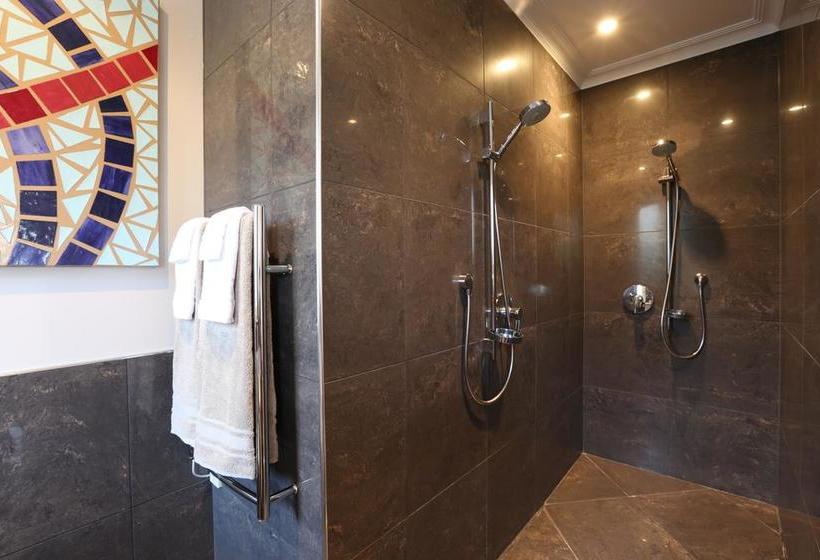 Bed and Breakfast Boutique On Briarley 2