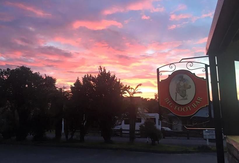 Sir Cedric S Fox Glacier Pod Hostel & Inn 4