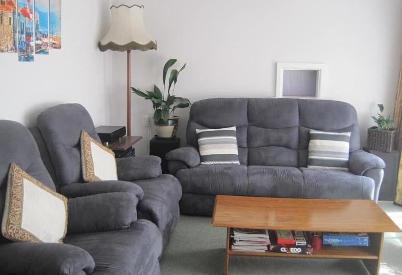 Hostel Canterbury House Backpackers 12