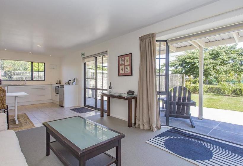 Dunnolly Vineyard Bed & Breakfast 2