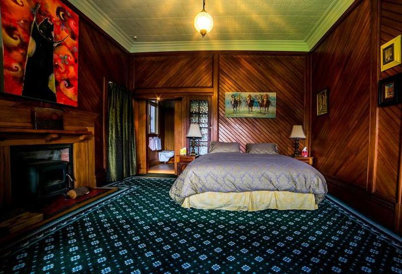 Shady Rest Bed & Breakfast 11