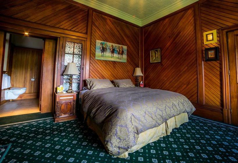 Shady Rest Bed & Breakfast 2