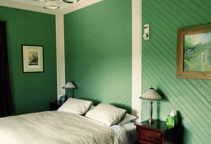 Shady Rest Bed & Breakfast 4