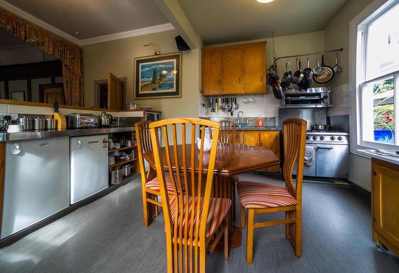 Shady Rest Bed & Breakfast 7