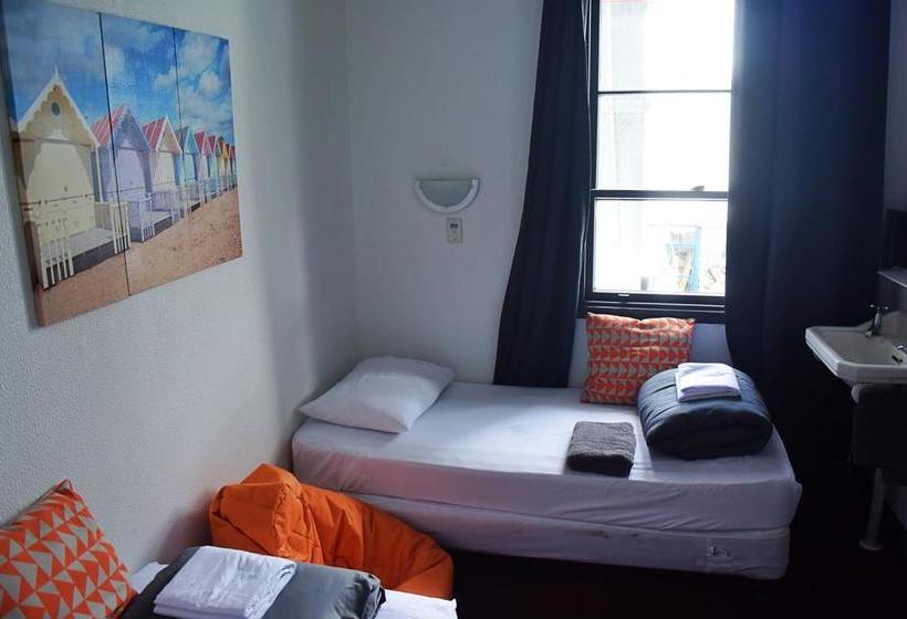 Hostel Finns Global Backpackers 16