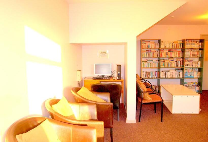 Kiwi House Hostel 10