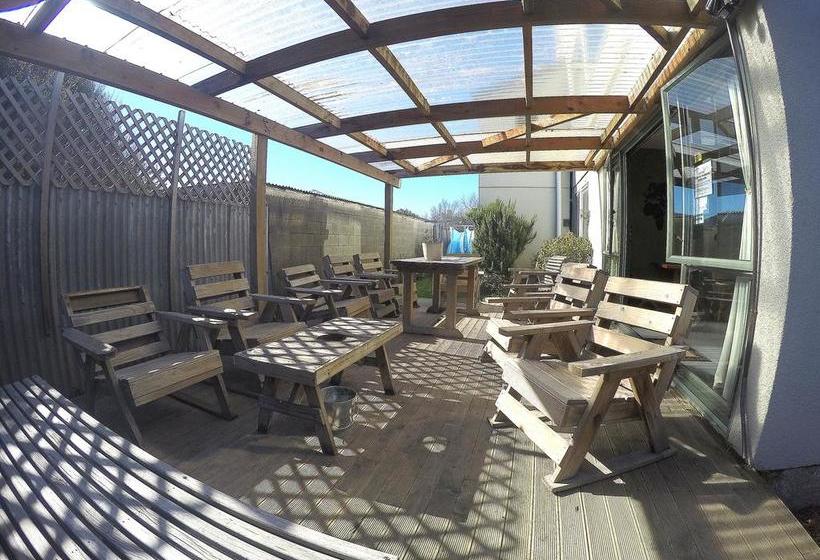 Kiwi House Hostel 12