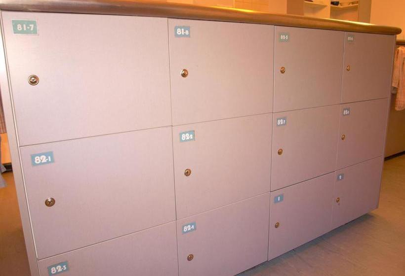 Kiwi House Hostel 13