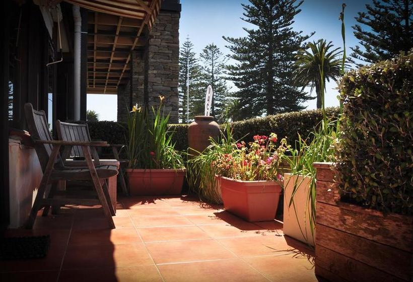 Aqua Beachfront Motel 10