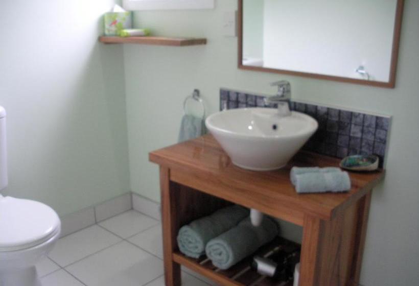 Mahinapua Retreat B&b 12