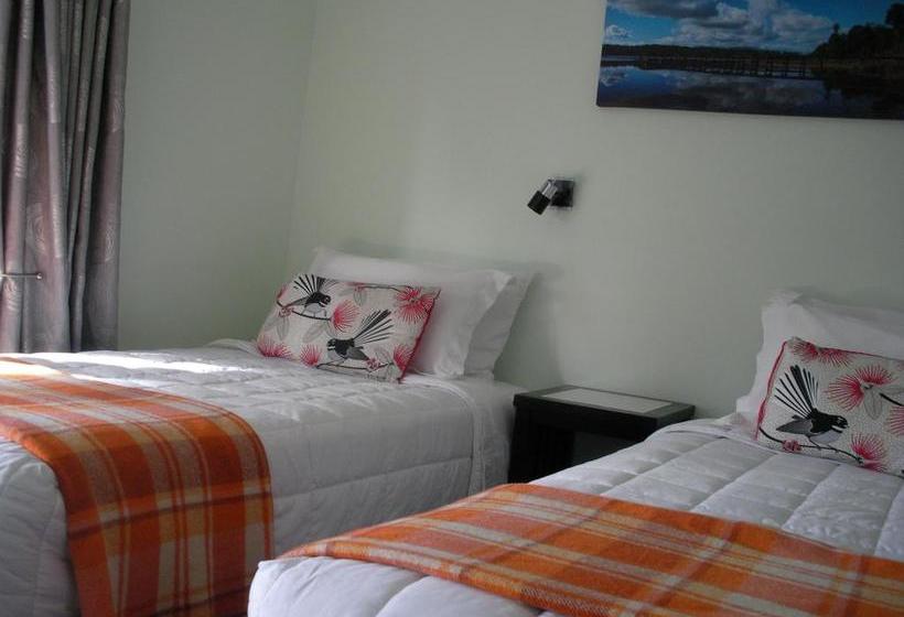 Mahinapua Retreat B&b 14