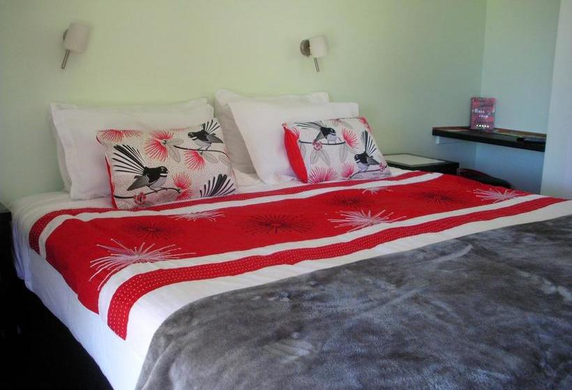 Mahinapua Retreat B&b 15