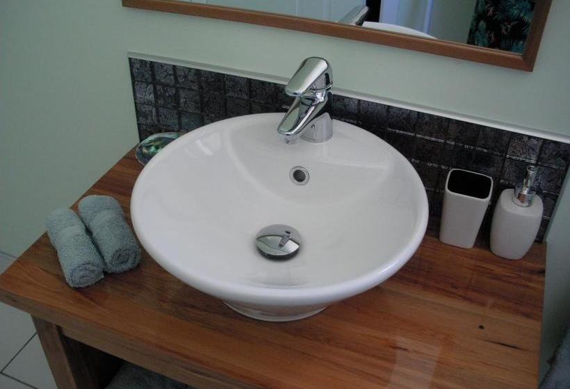 Mahinapua Retreat B&b 18