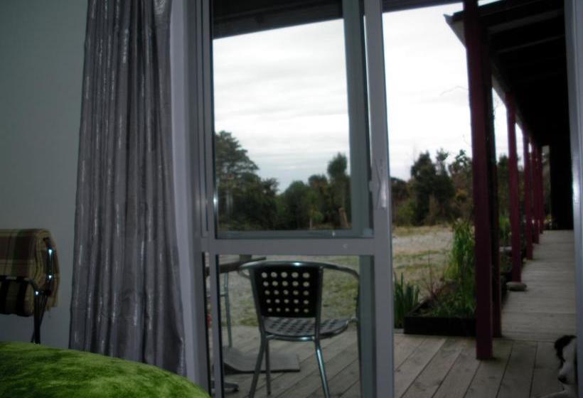 Mahinapua Retreat B&b 7