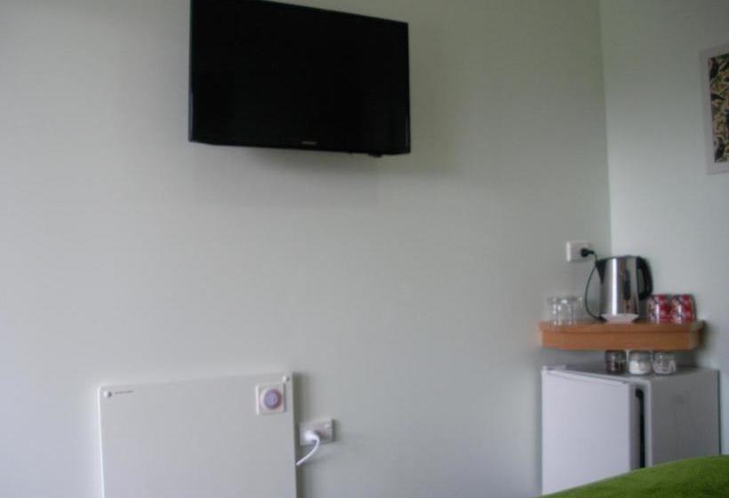 Mahinapua Retreat B&b 9