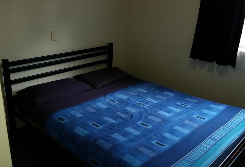 Hostel Hat Trick Lodge 18