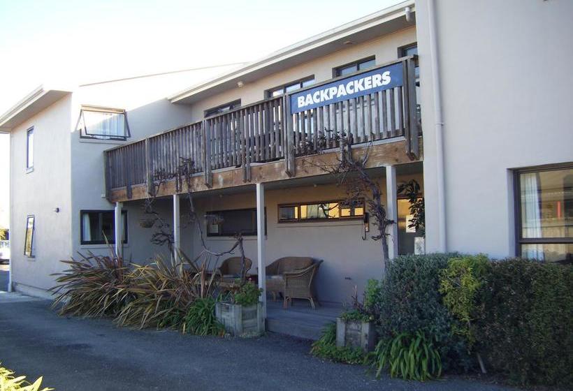 Hostel Hat Trick Lodge 3