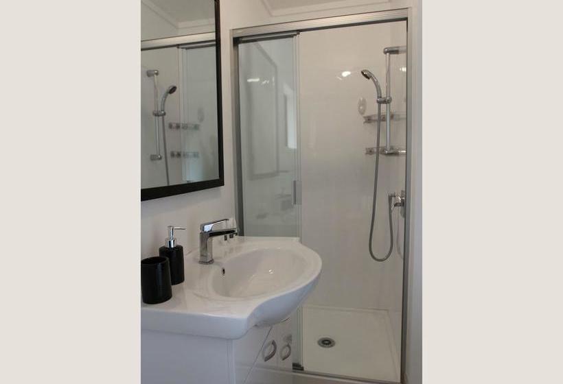 Bed and Breakfast Genevieve S On Du Fresne 2