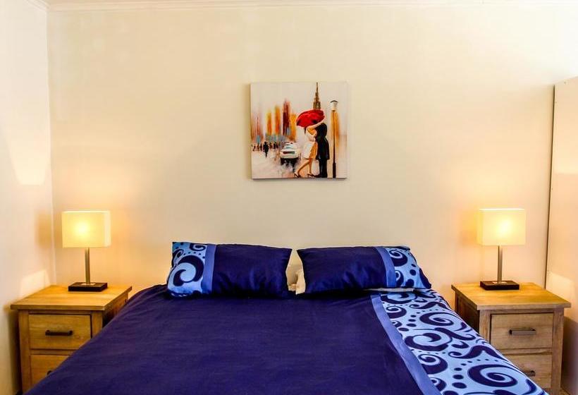 Bed and Breakfast Genevieve S On Du Fresne 9