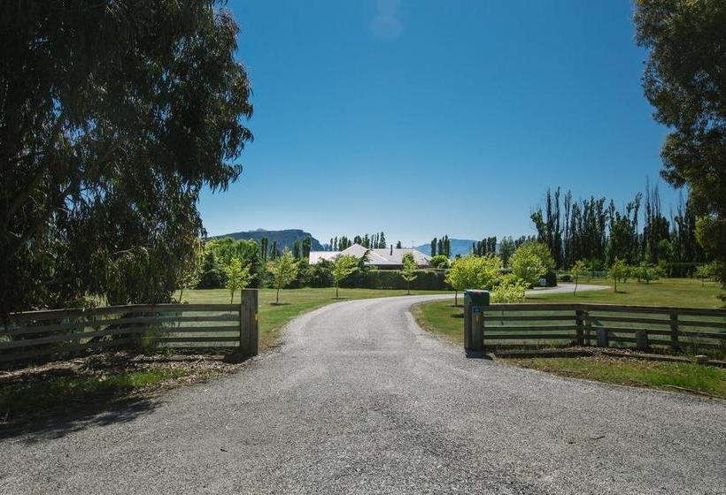 Wanaka Berry Farm And B&b 13