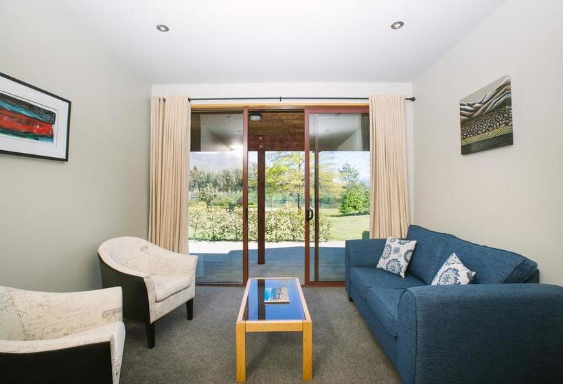 Wanaka Berry Farm And B&b 19