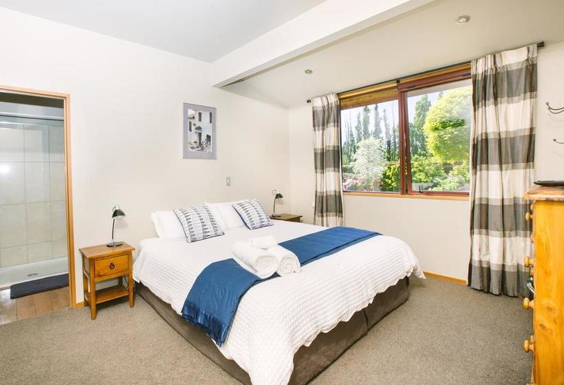 Wanaka Berry Farm And B&b 6