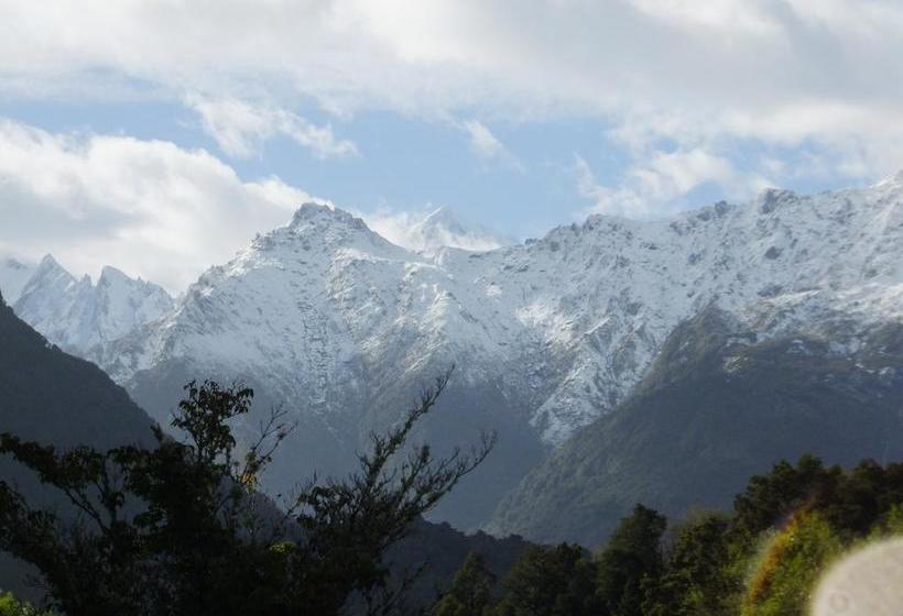 Ropatinis Homestay B&b 11