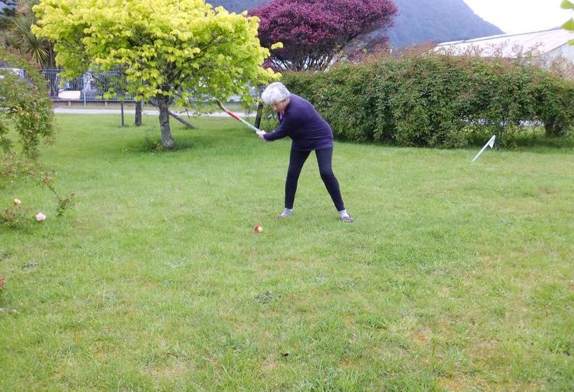 Ropatinis Homestay B&b 15