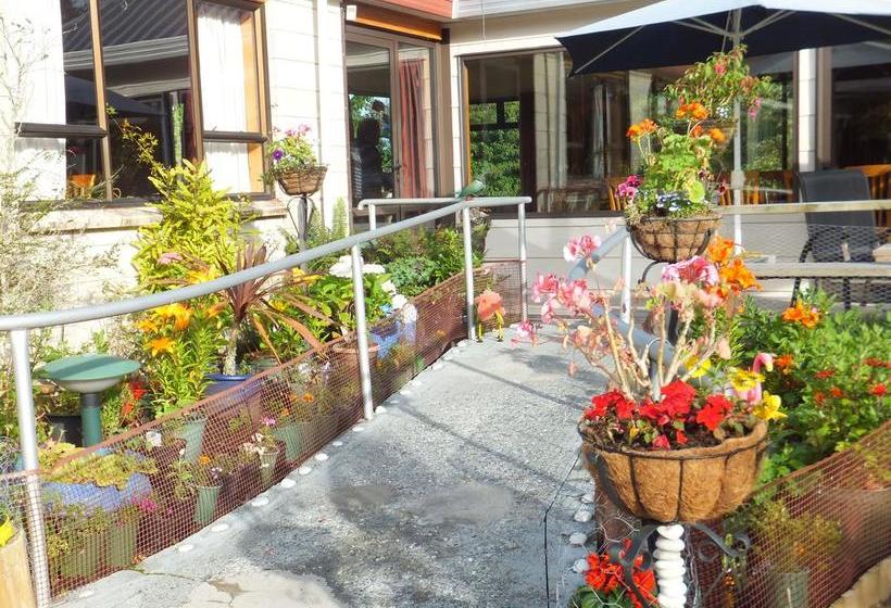 Ropatinis Homestay B&b 5