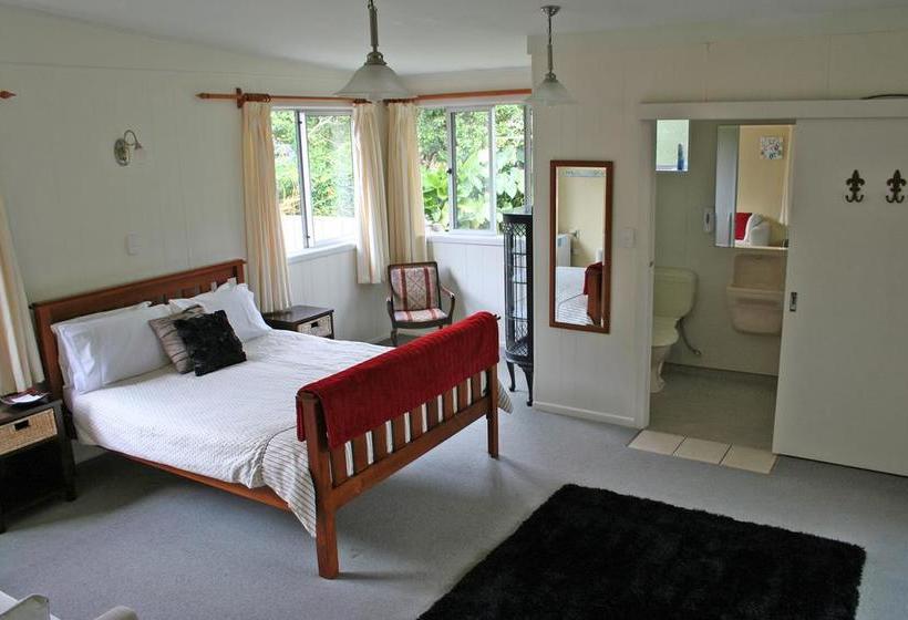 Whitianga Bed & Breakfast 1
