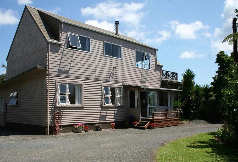 Whitianga Bed & Breakfast 3