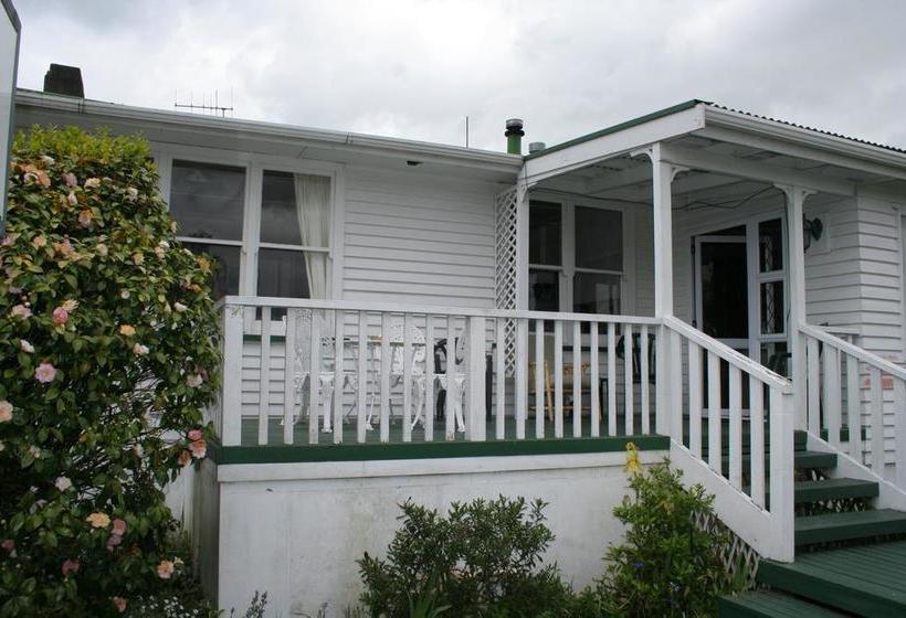 Albergue Bradshaws Travel Lodge Isla Norte