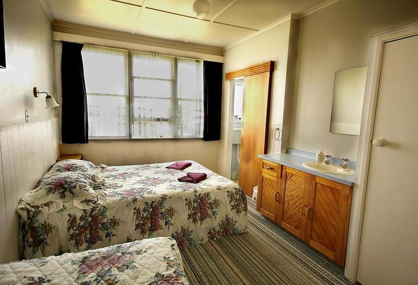 Hostel Bradshaws Travel Lodge 11