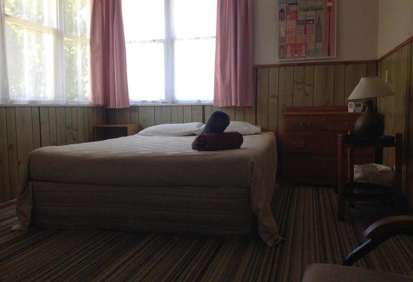 Hostel Bradshaws Travel Lodge 12