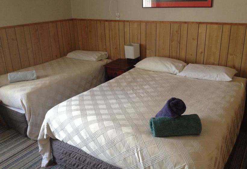 Hostel Bradshaws Travel Lodge 8