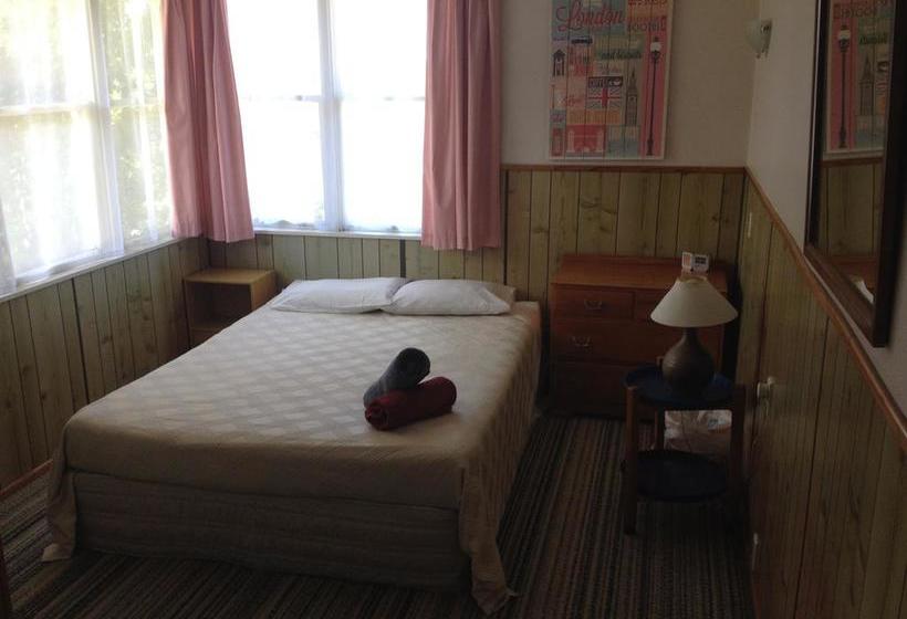 Hostel Bradshaws Travel Lodge 9