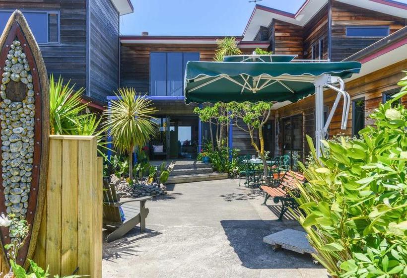 Absolute Beachfront B&b 10