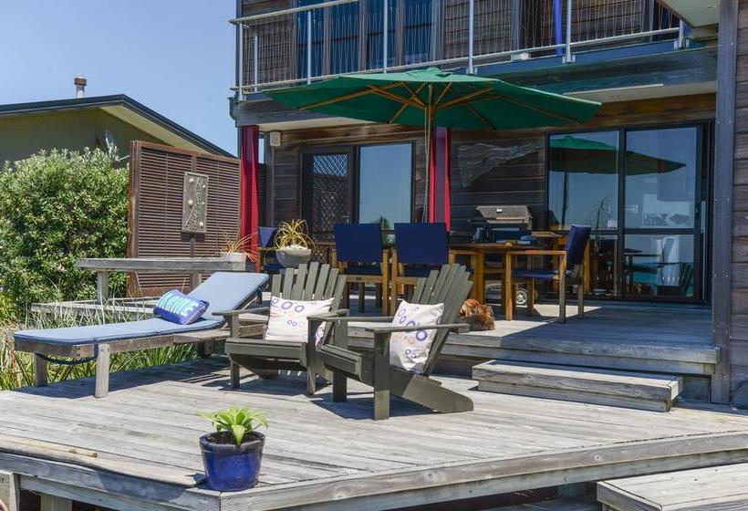 Absolute Beachfront B&b 2