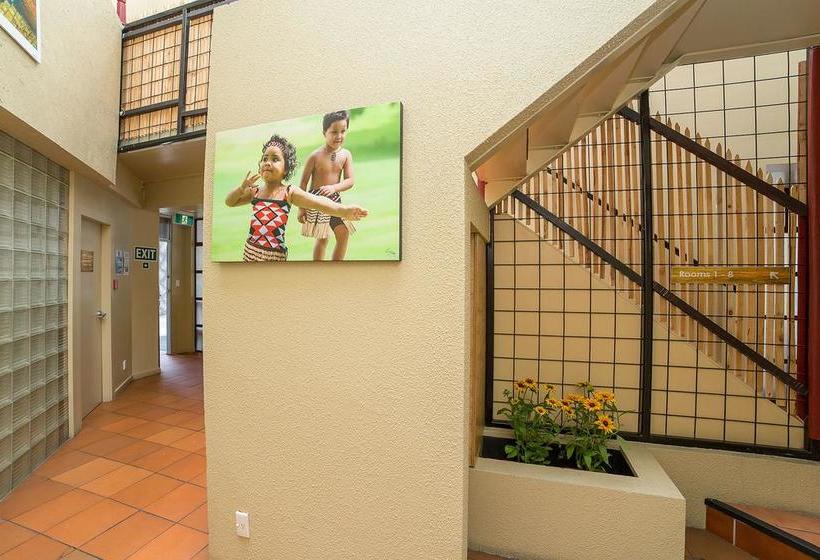 Sir Cedrics Tahuna Pod Hostel 16