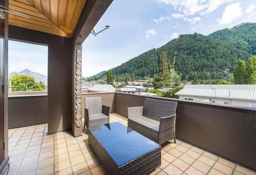 Sir Cedrics Tahuna Pod Hostel 2