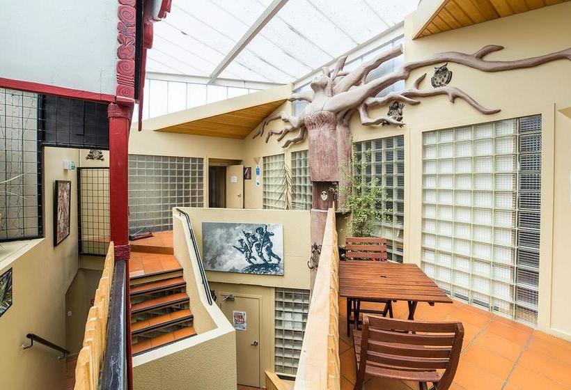 Sir Cedrics Tahuna Pod Hostel 7