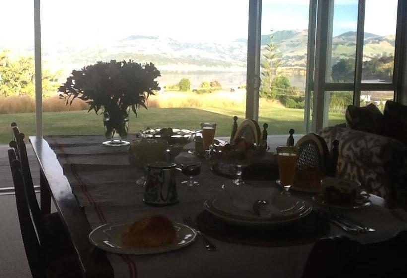 L Abri Bed And Breakfast 1