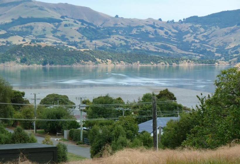 L Abri Bed And Breakfast 10