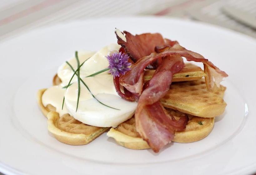 L Abri Bed And Breakfast 14