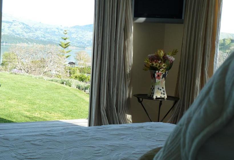 L Abri Bed And Breakfast 16