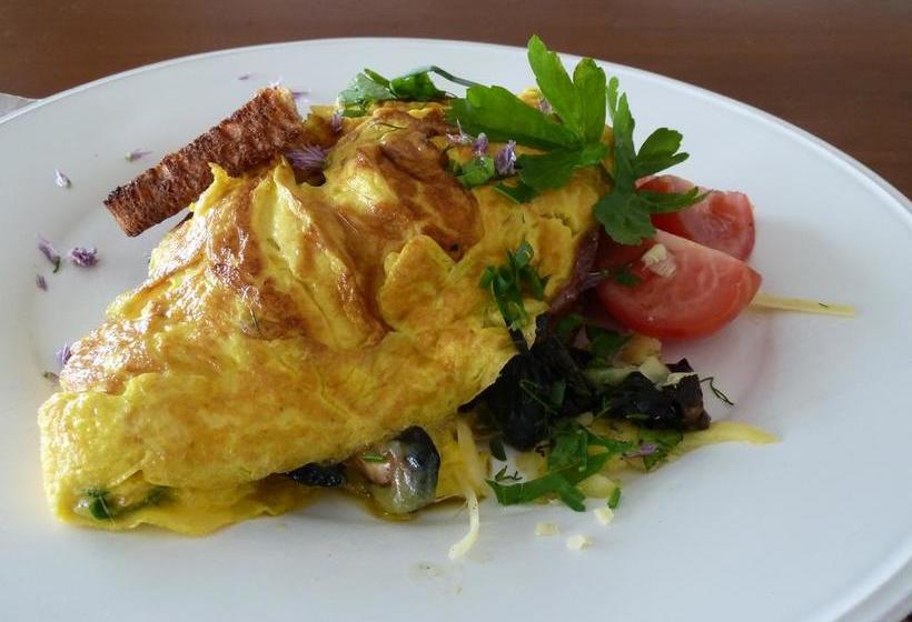 L Abri Bed And Breakfast 5