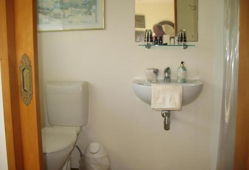 Rosalie On Albert B&b 8